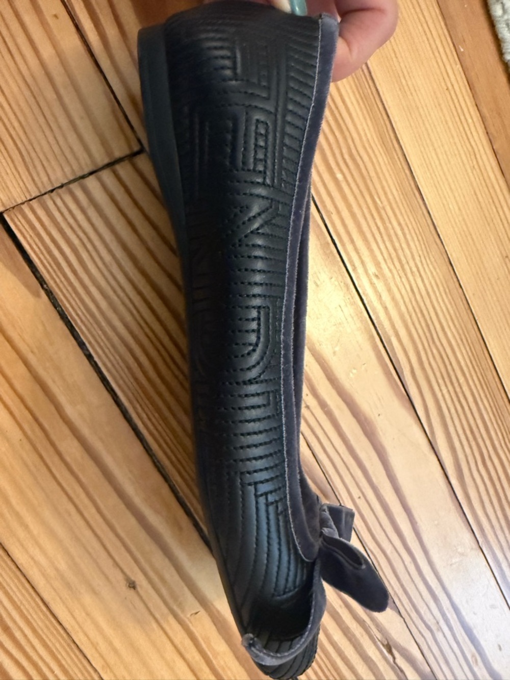 Fendi Black Quilted Leather Toe Flats with Navy Velvet Trim and Bow - Picture 6 of 7